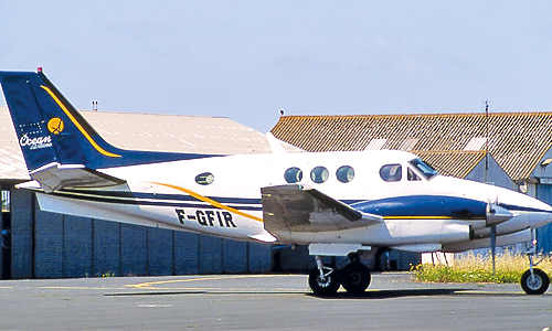 Hawker-Beechcraft King Air B90
