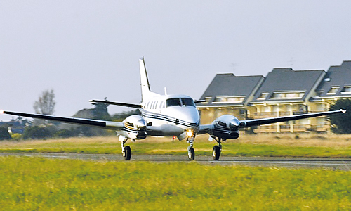 Hawker-Beechcraft King Air C90B